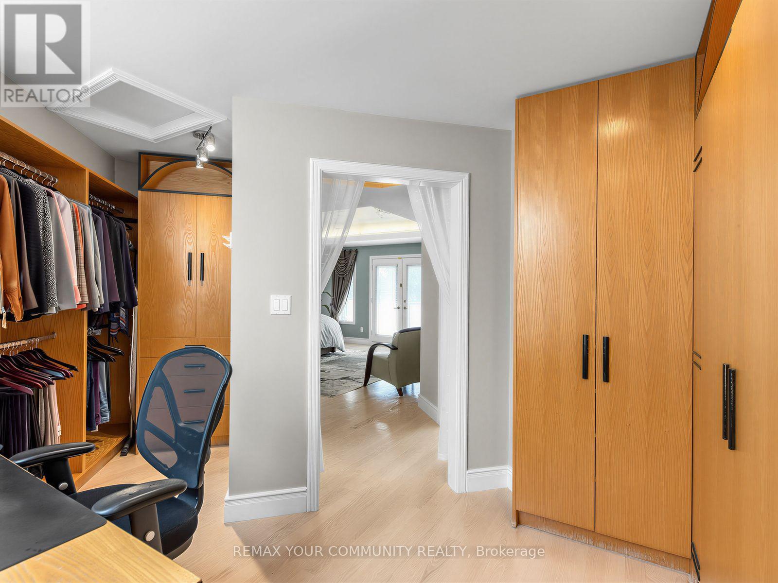477 Old Orchard Grove, Toronto, ON - Indoor