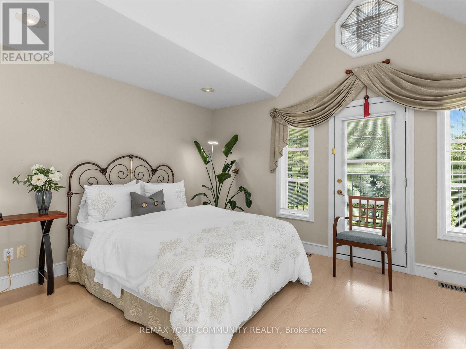 477 Old Orchard Grove, Toronto, ON - Indoor Photo Showing Bedroom