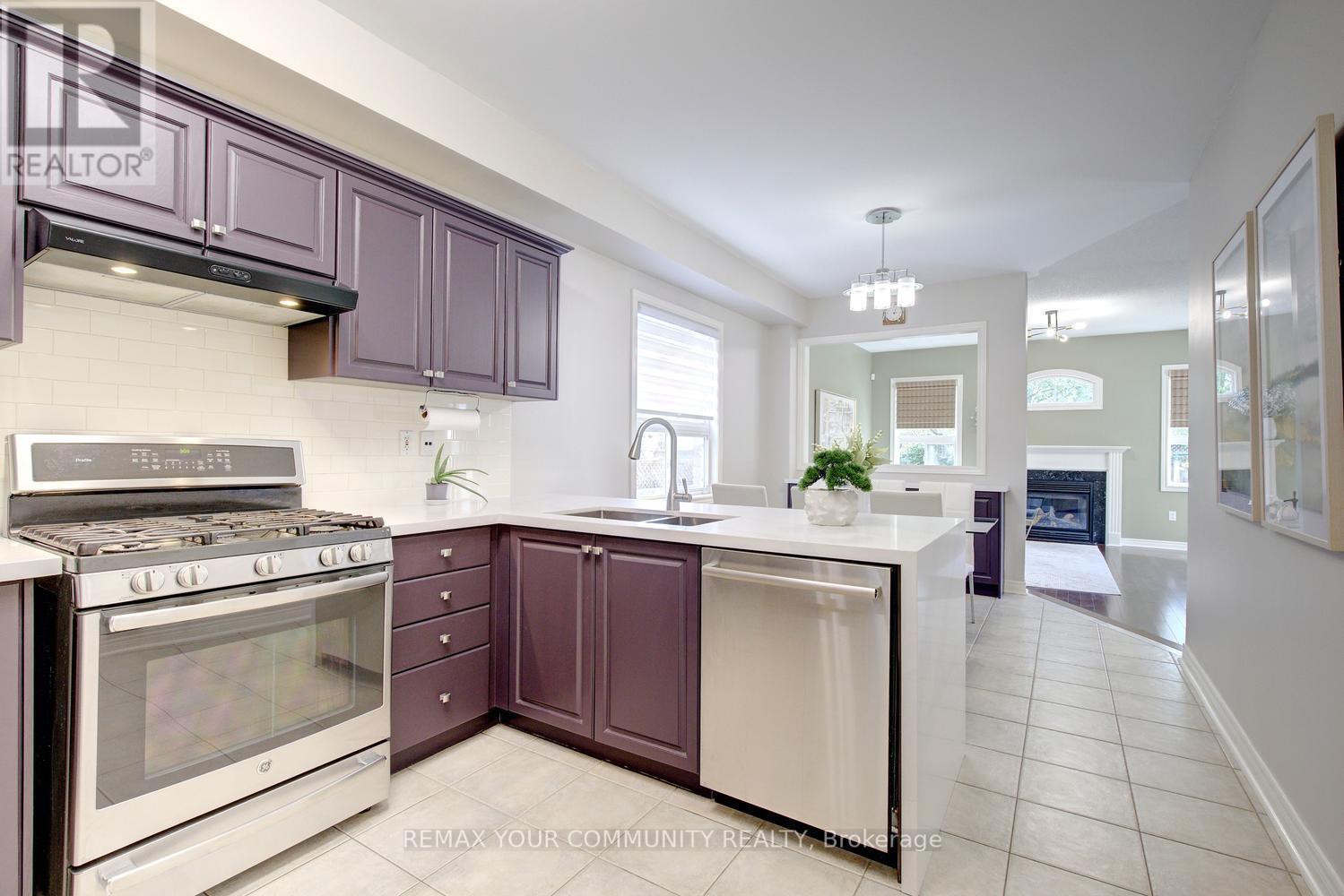 16 Westway Crescent, Vaughan, ON - Indoor Photo Showing Kitchen With Double Sink