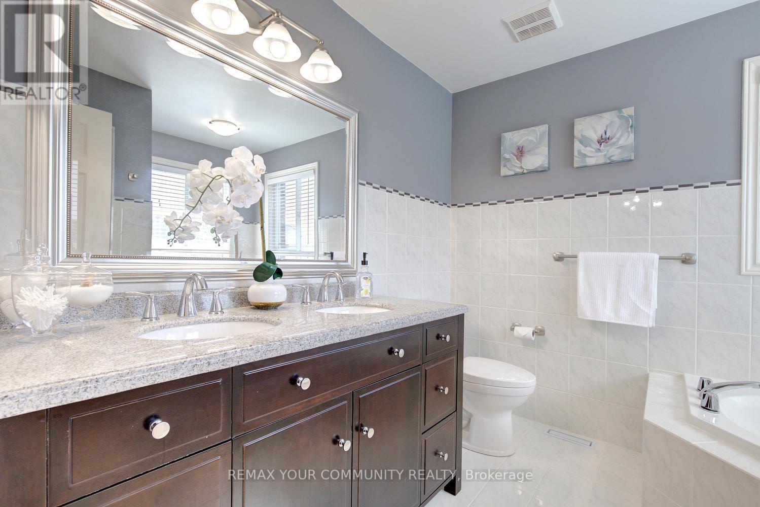 16 Westway Crescent, Vaughan, ON - Indoor Photo Showing Bathroom