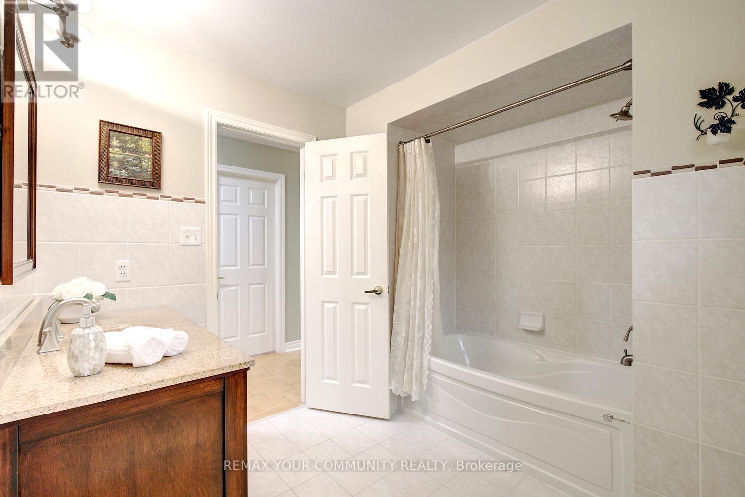 16 Westway Crescent, Vaughan, ON - Indoor Photo Showing Bathroom