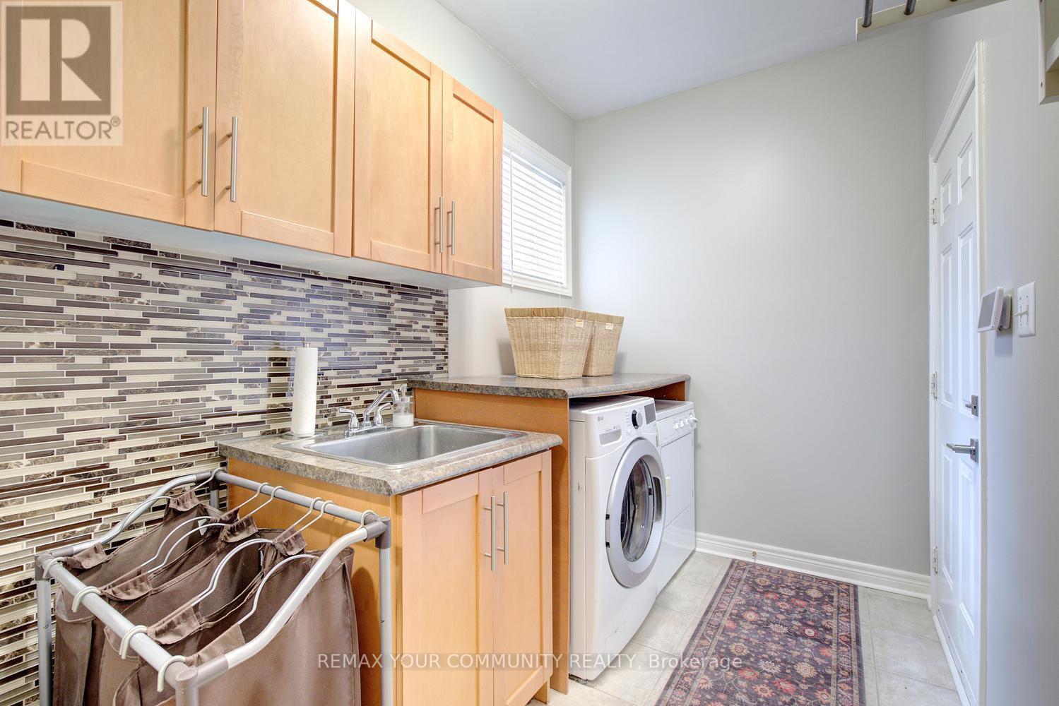 16 Westway Crescent, Vaughan, ON - Indoor Photo Showing Laundry Room