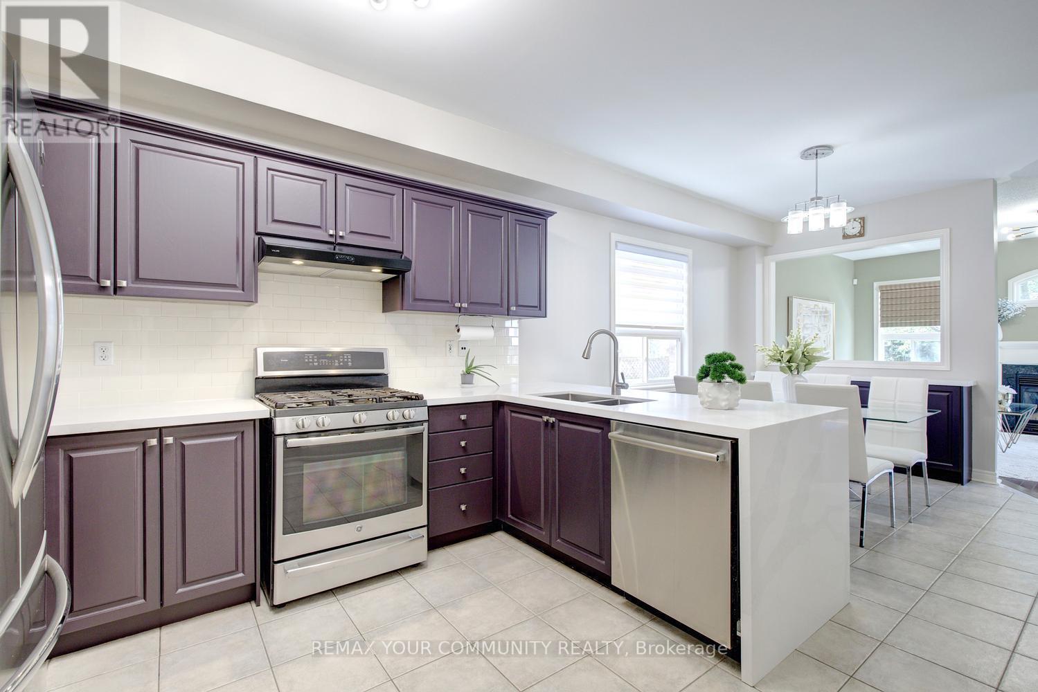 16 Westway Crescent, Vaughan, ON - Indoor Photo Showing Kitchen With Double Sink