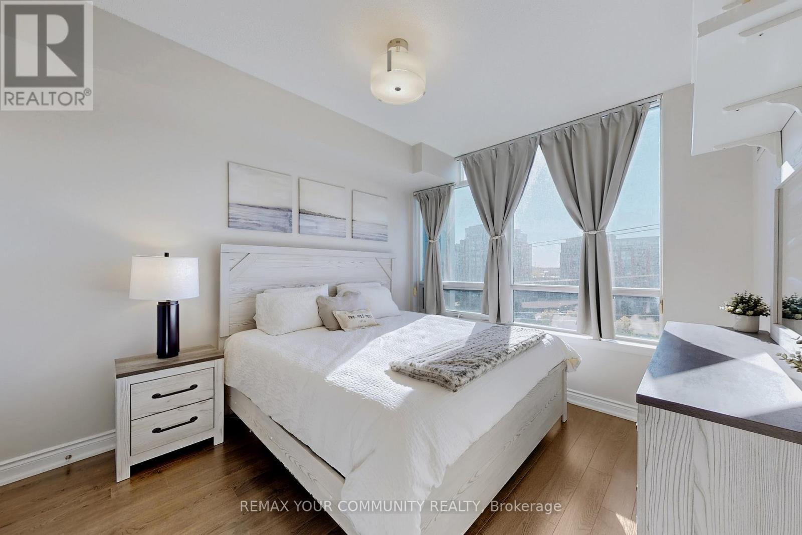 962 - 23 Cox Boulevard, Markham, ON - Indoor Photo Showing Bedroom