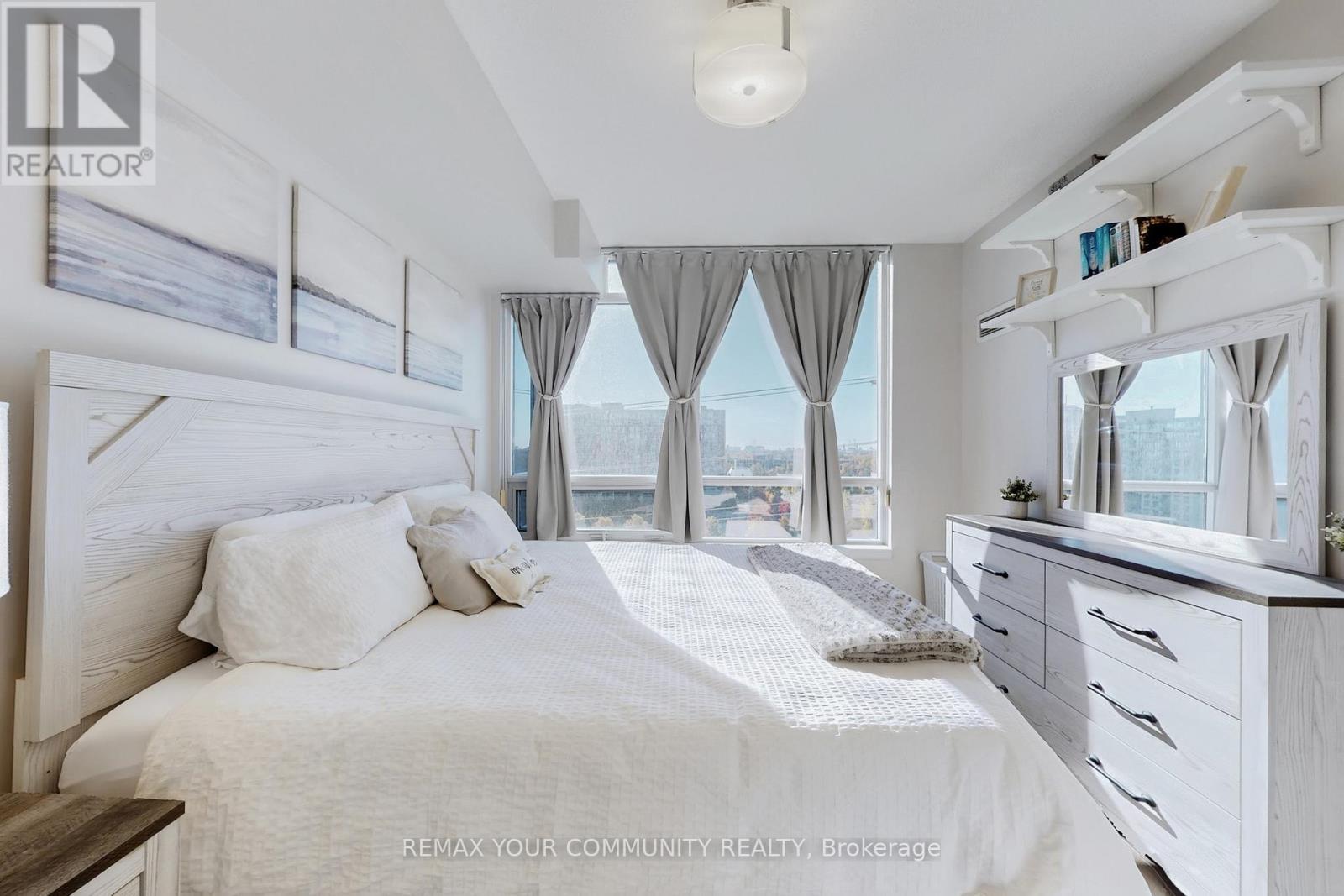 962 - 23 Cox Boulevard, Markham, ON - Indoor Photo Showing Bedroom