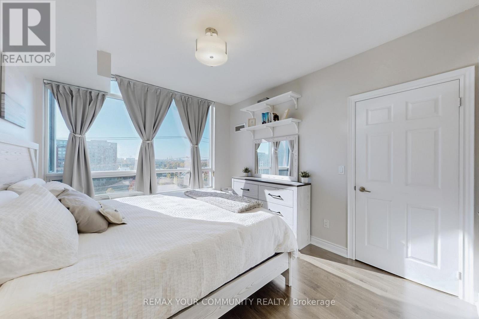 962 - 23 Cox Boulevard, Markham, ON - Indoor Photo Showing Bedroom
