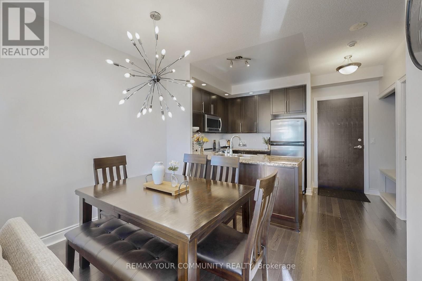 962 - 23 Cox Boulevard, Markham, ON - Indoor Photo Showing Dining Room