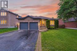 57 KINGSRIDGE ROAD Barrie, ON L4W 8V2