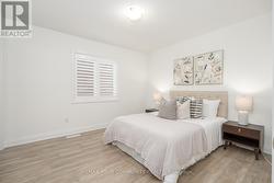 Second master bedroom with 4-piece ensuite - 