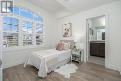 4th bedroom with vaulted ceiling and feature wow - 