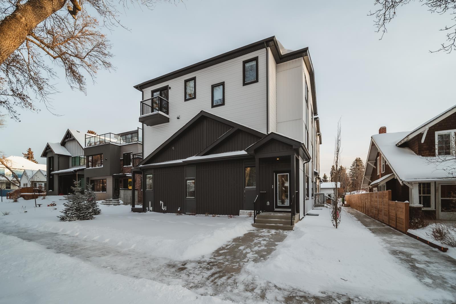 11121 62 Street, Edmonton, AB - Outdoor With Facade