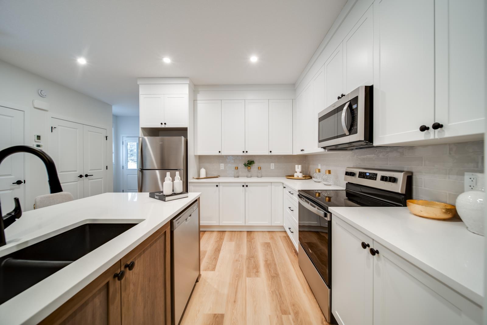 11121 62 Street, Edmonton, AB - Indoor Photo Showing Kitchen With Stainless Steel Kitchen With Double Sink