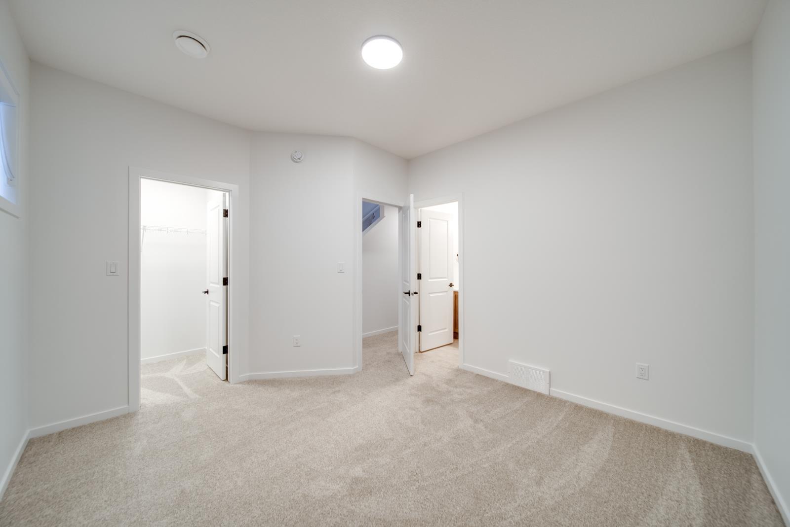 11121 62 Street, Edmonton, AB - Indoor Photo Showing Other Room