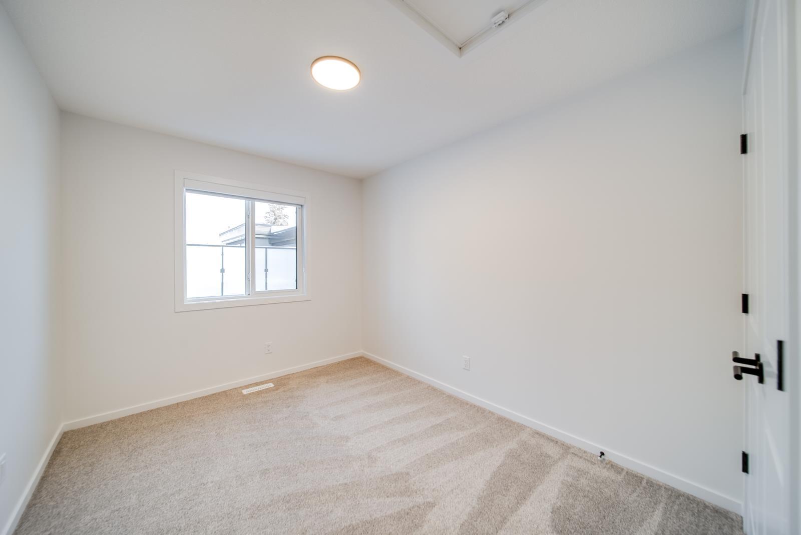 11121 62 Street, Edmonton, AB - Indoor Photo Showing Other Room