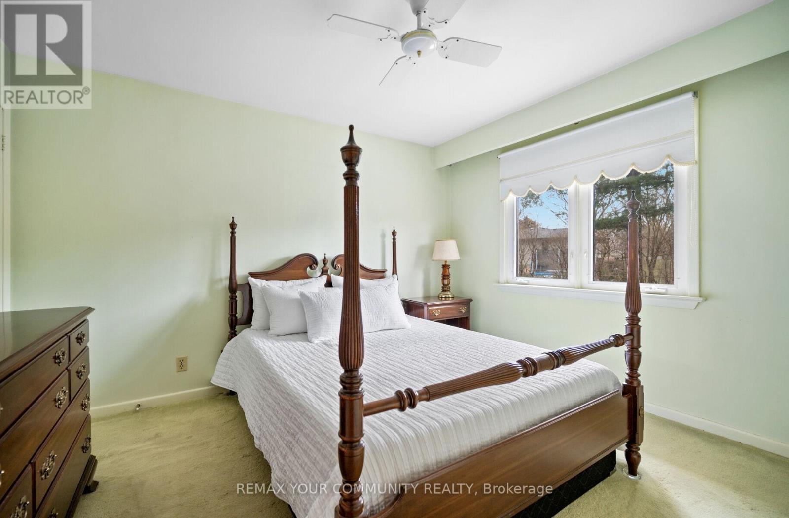 628 Shenandoah Drive, Mississauga, ON - Indoor Photo Showing Bedroom