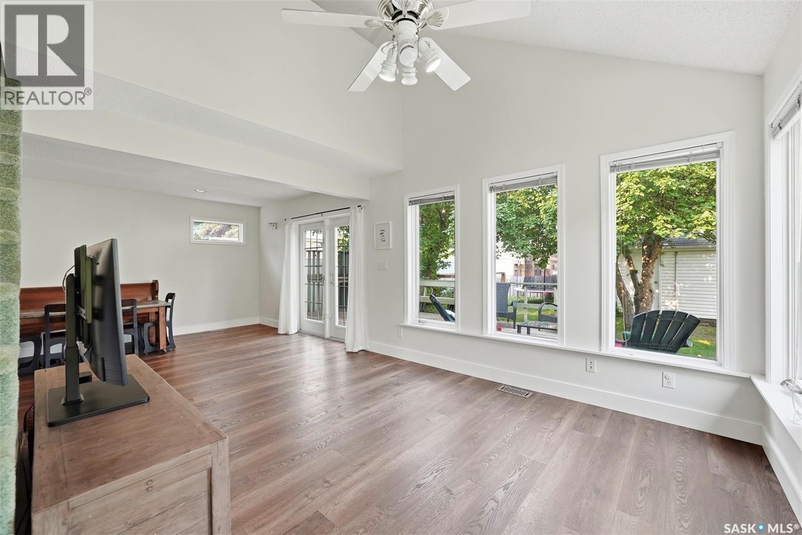 627 9Th Avenue N, Saskatoon, SK - Indoor