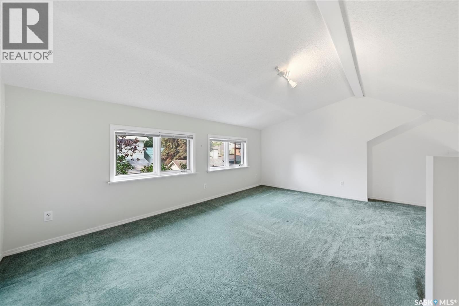 627 9Th Avenue N, Saskatoon, SK - Indoor Photo Showing Other Room
