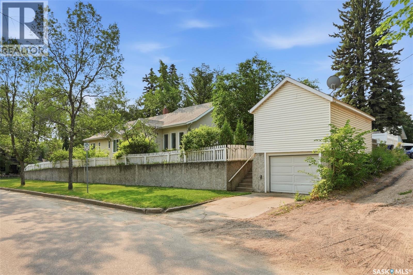 627 9Th Avenue N, Saskatoon, SK - Outdoor