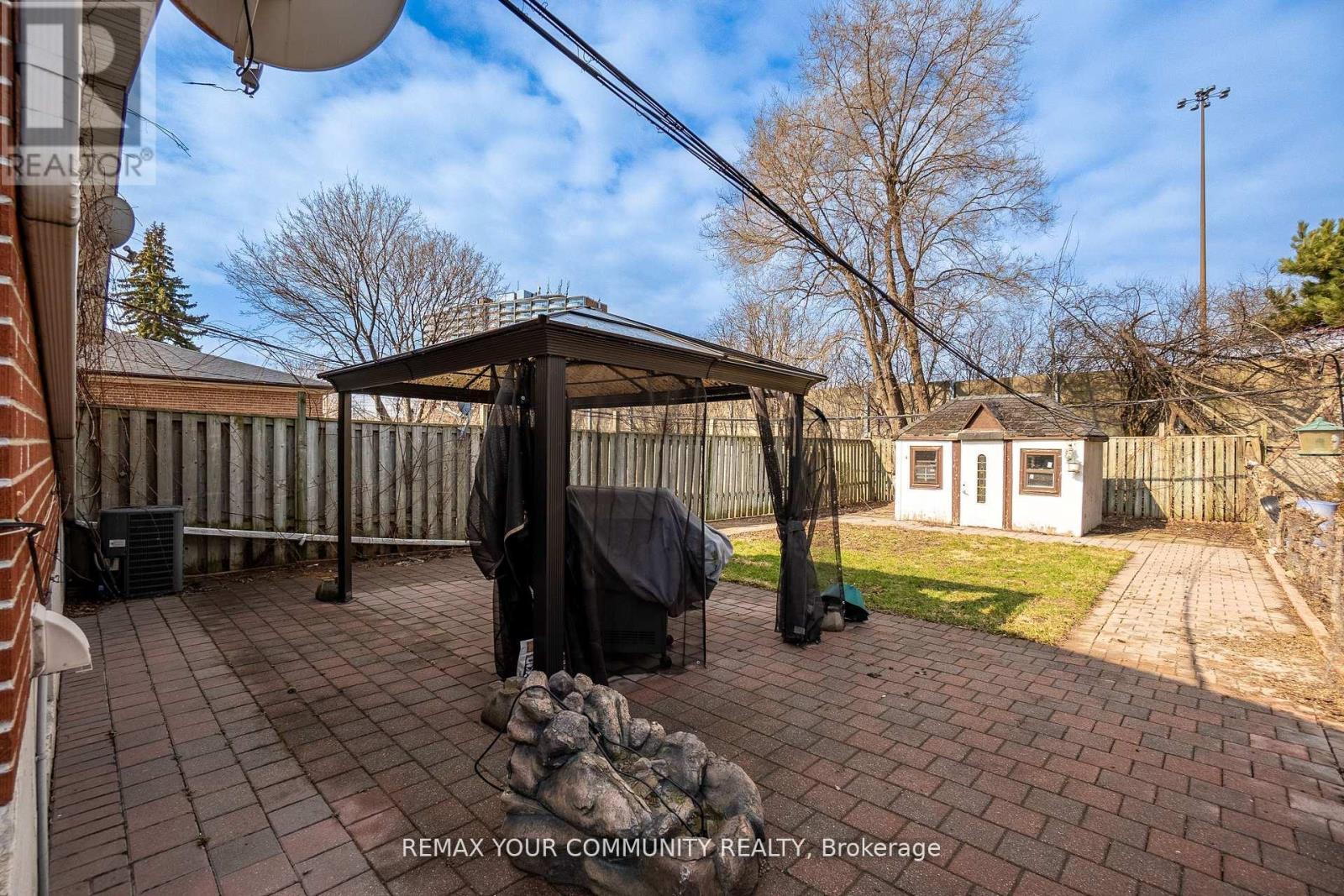32 Marbury Crescent, Toronto, ON - Outdoor