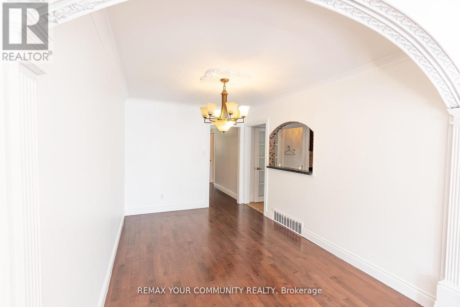 32 Marbury Crescent, Toronto, ON - Indoor Photo Showing Other Room