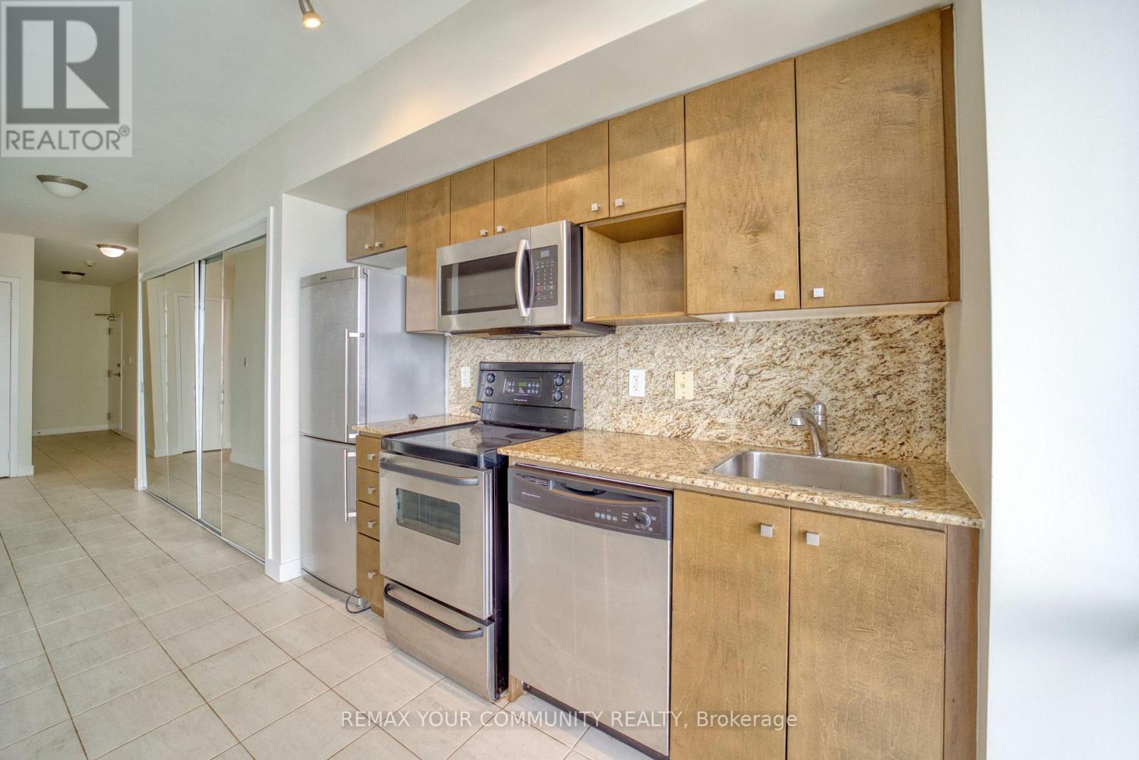 2809 - 11 Brunel Court, Toronto, ON - Indoor Photo Showing Kitchen