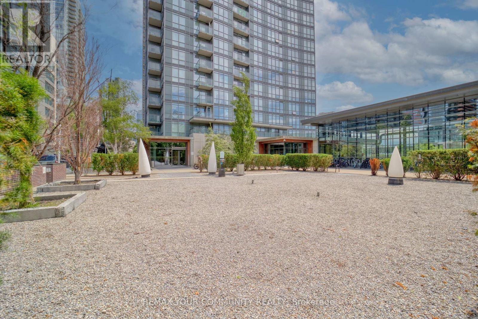 2809 - 11 Brunel Court, Toronto, ON - Outdoor