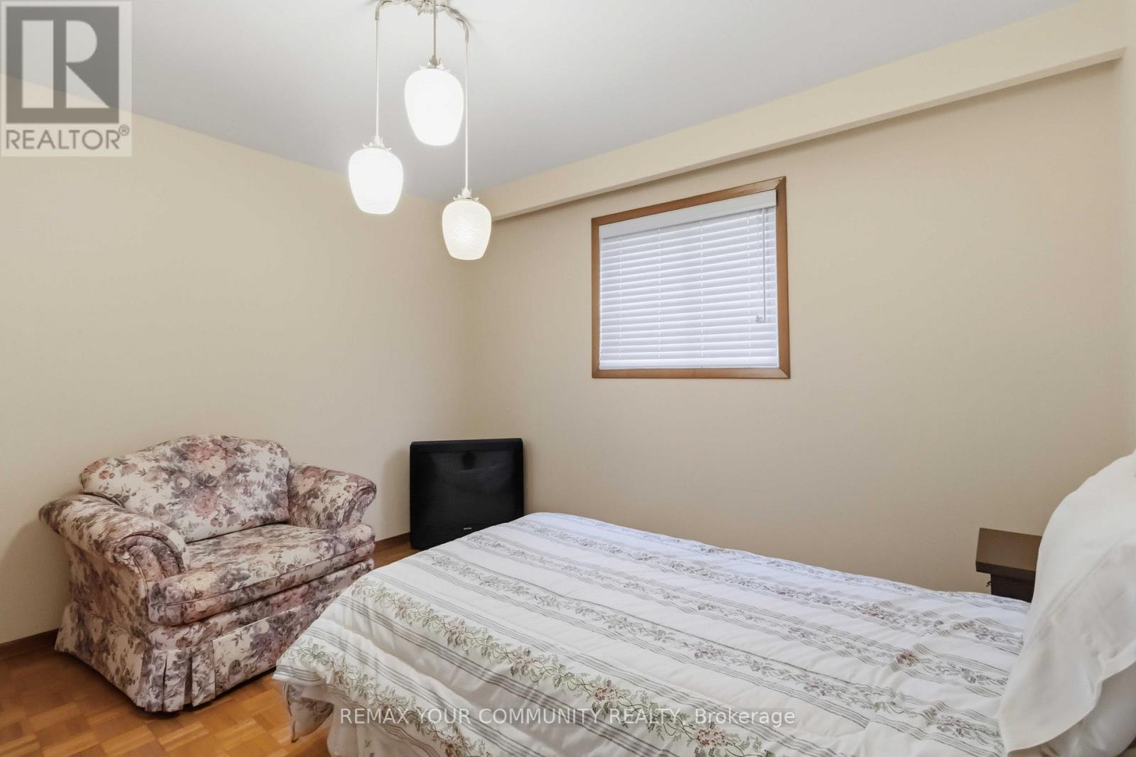 17 Harris Crescent, Vaughan, ON - Indoor Photo Showing Bedroom