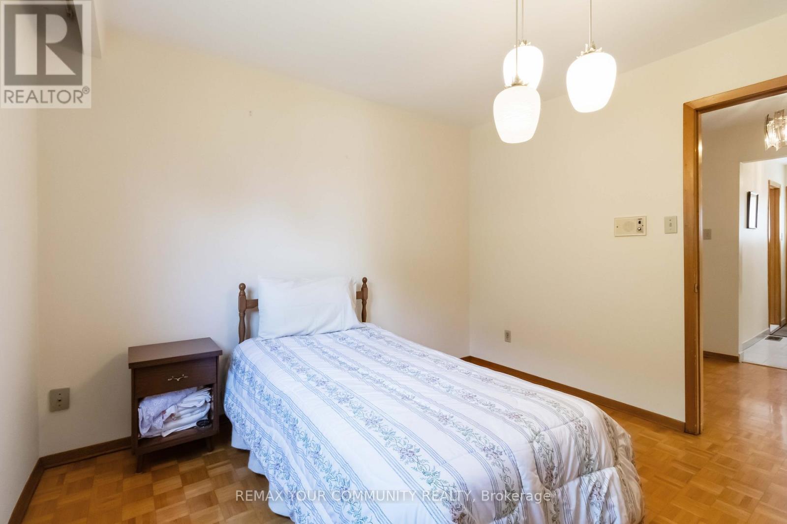 17 Harris Crescent, Vaughan, ON - Indoor Photo Showing Bedroom