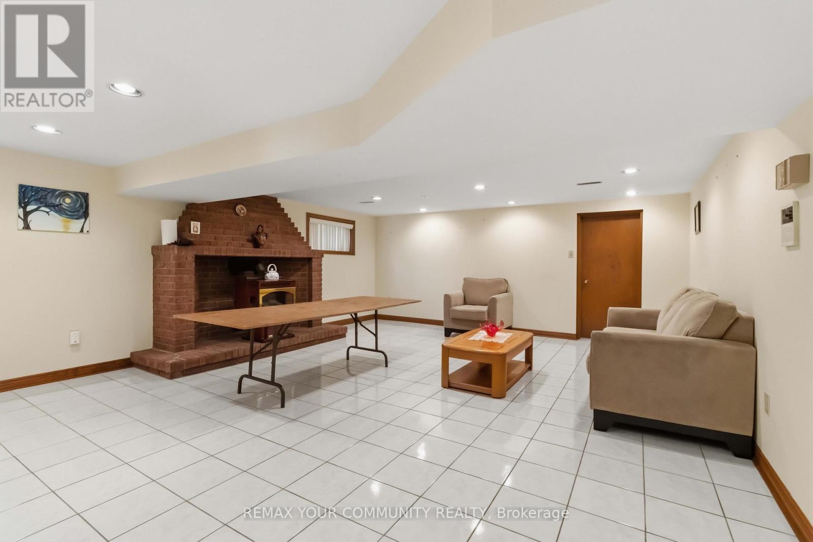 17 Harris Crescent, Vaughan, ON - Indoor