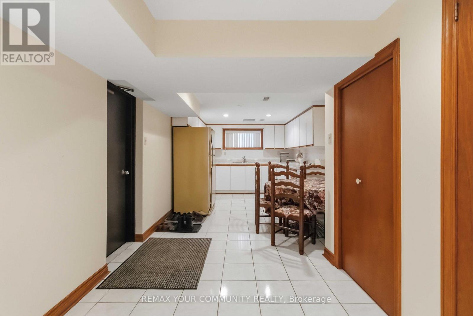 17 Harris Crescent, Vaughan, ON - Indoor Photo Showing Other Room
