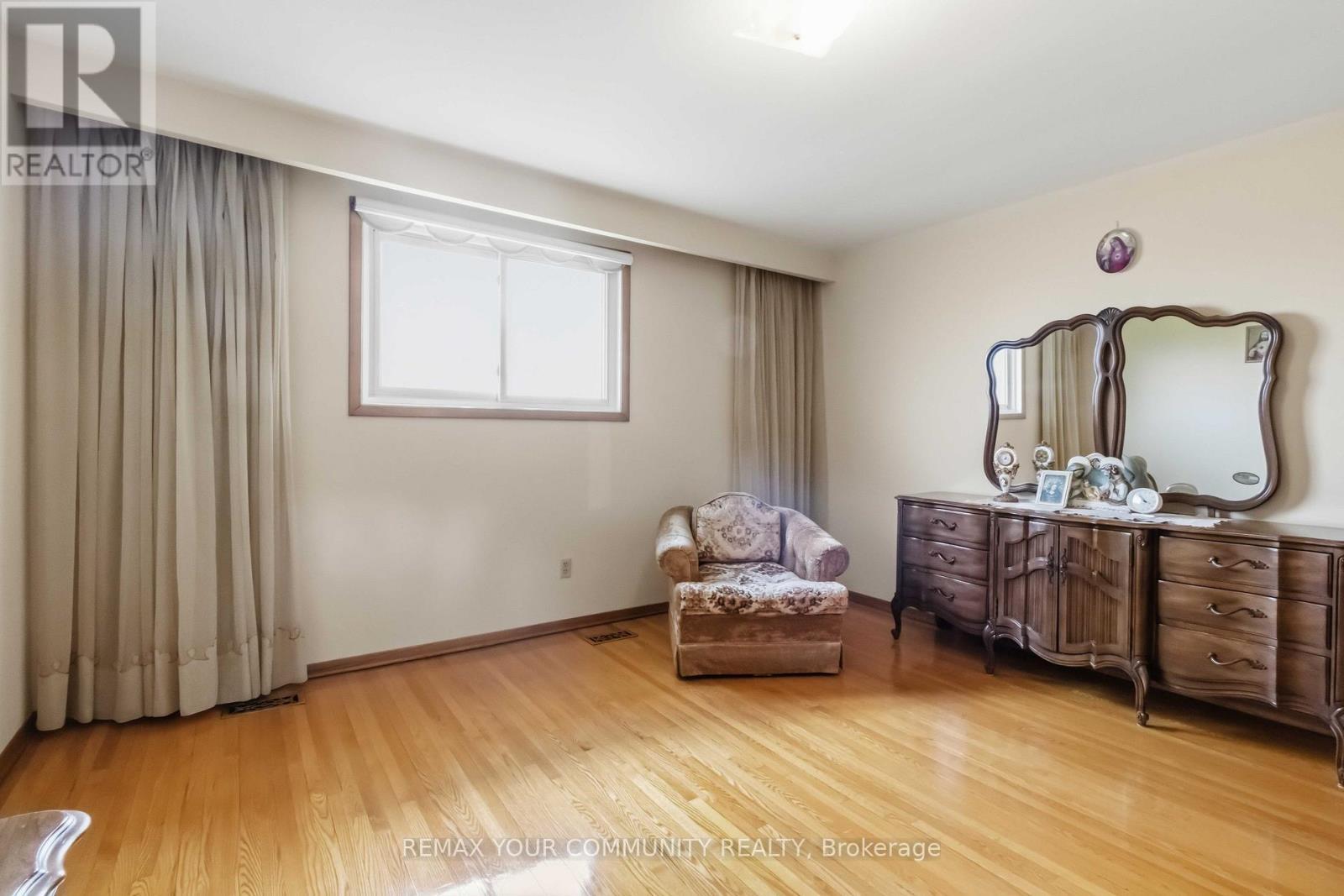 17 Harris Crescent, Vaughan, ON - Indoor