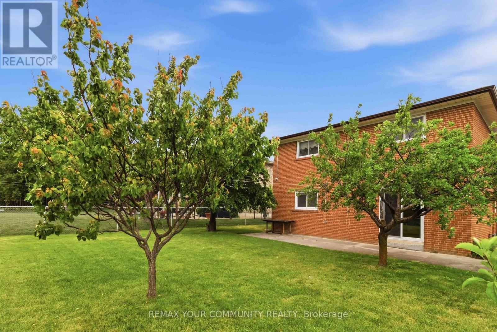 17 Harris Crescent, Vaughan, ON - Outdoor