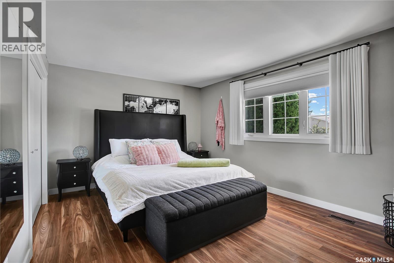 217 Mount Allison Crescent, Saskatoon, SK - Indoor Photo Showing Bedroom