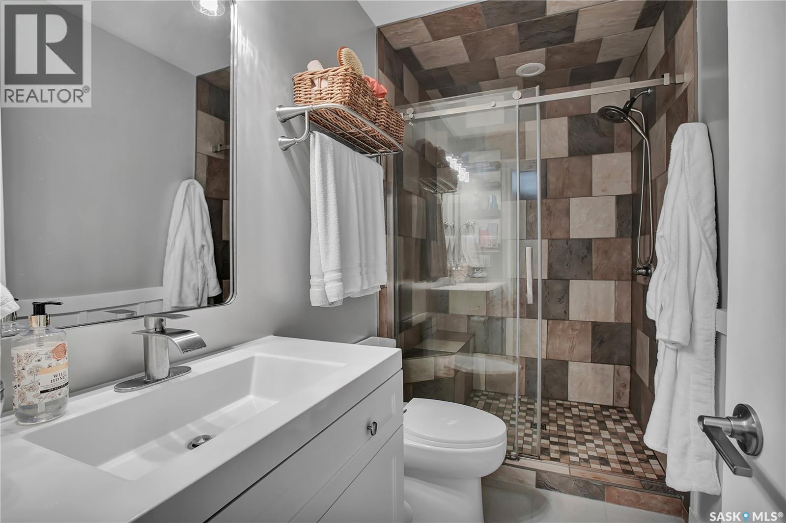 217 Mount Allison Crescent, Saskatoon, SK - Indoor Photo Showing Bathroom