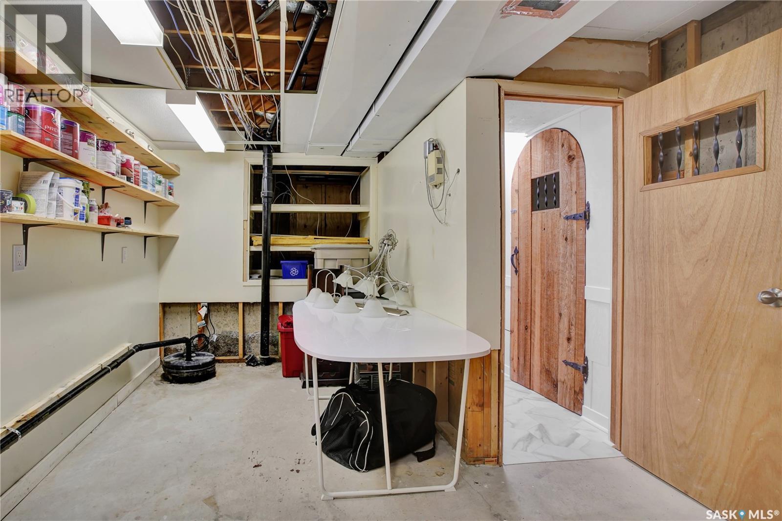 217 Mount Allison Crescent, Saskatoon, SK - Indoor