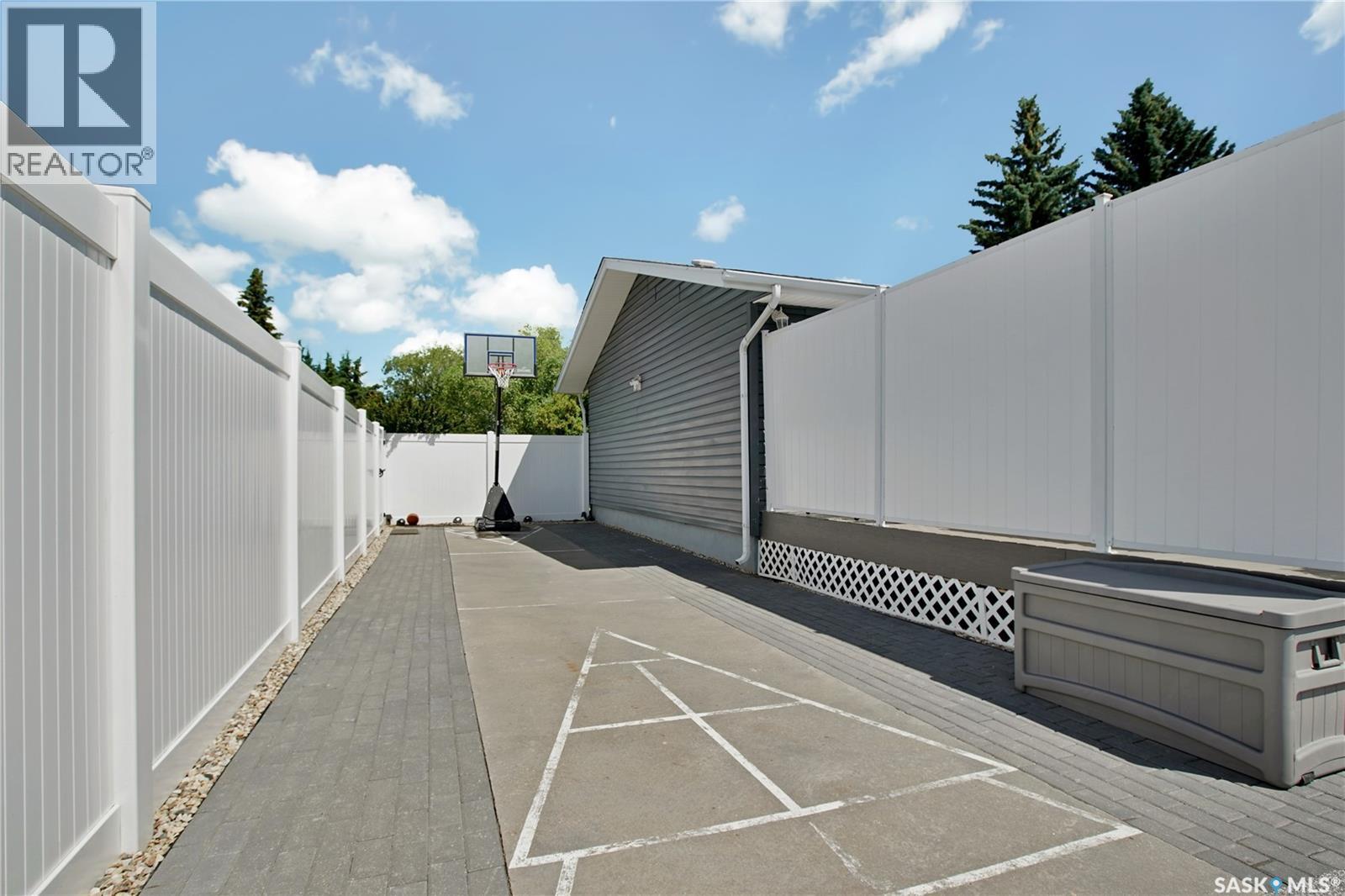 217 Mount Allison Crescent, Saskatoon, SK - Outdoor With Exterior