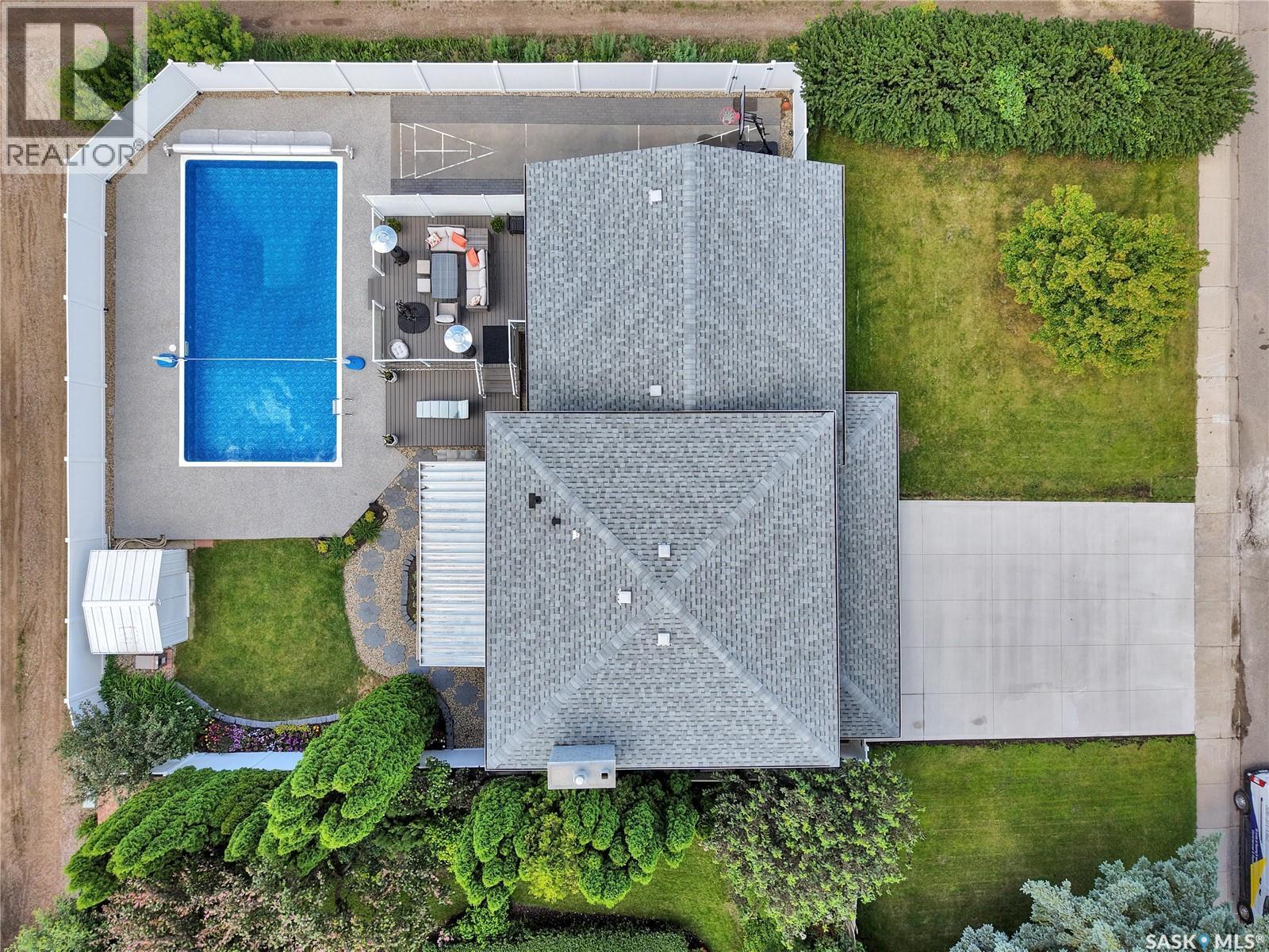 217 Mount Allison Crescent, Saskatoon, SK - Outdoor