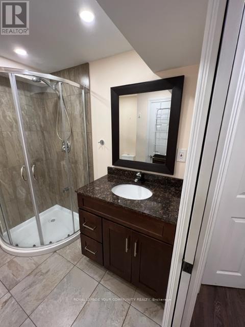 634 Galloway Crescent, Mississauga, ON - Indoor Photo Showing Bathroom