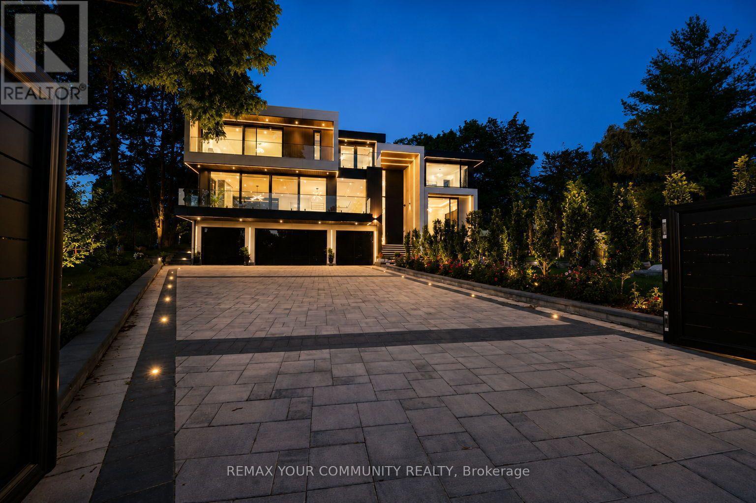 35 Riverside Boulevard, Vaughan, ON - Outdoor