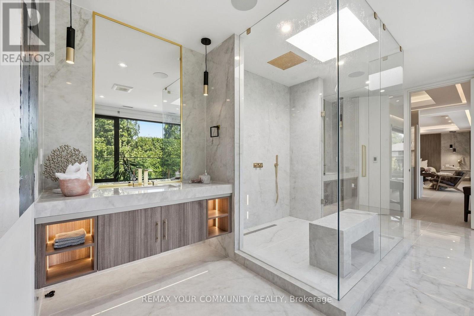 35 Riverside Boulevard, Vaughan, ON - Indoor Photo Showing Bathroom