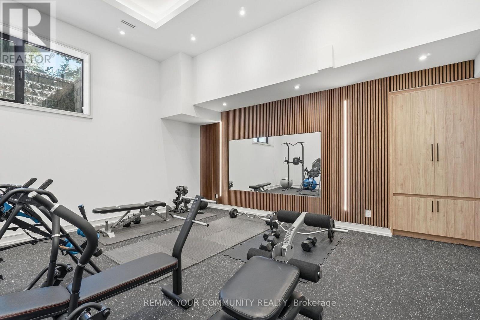 35 Riverside Boulevard, Vaughan, ON - Indoor Photo Showing Gym Room