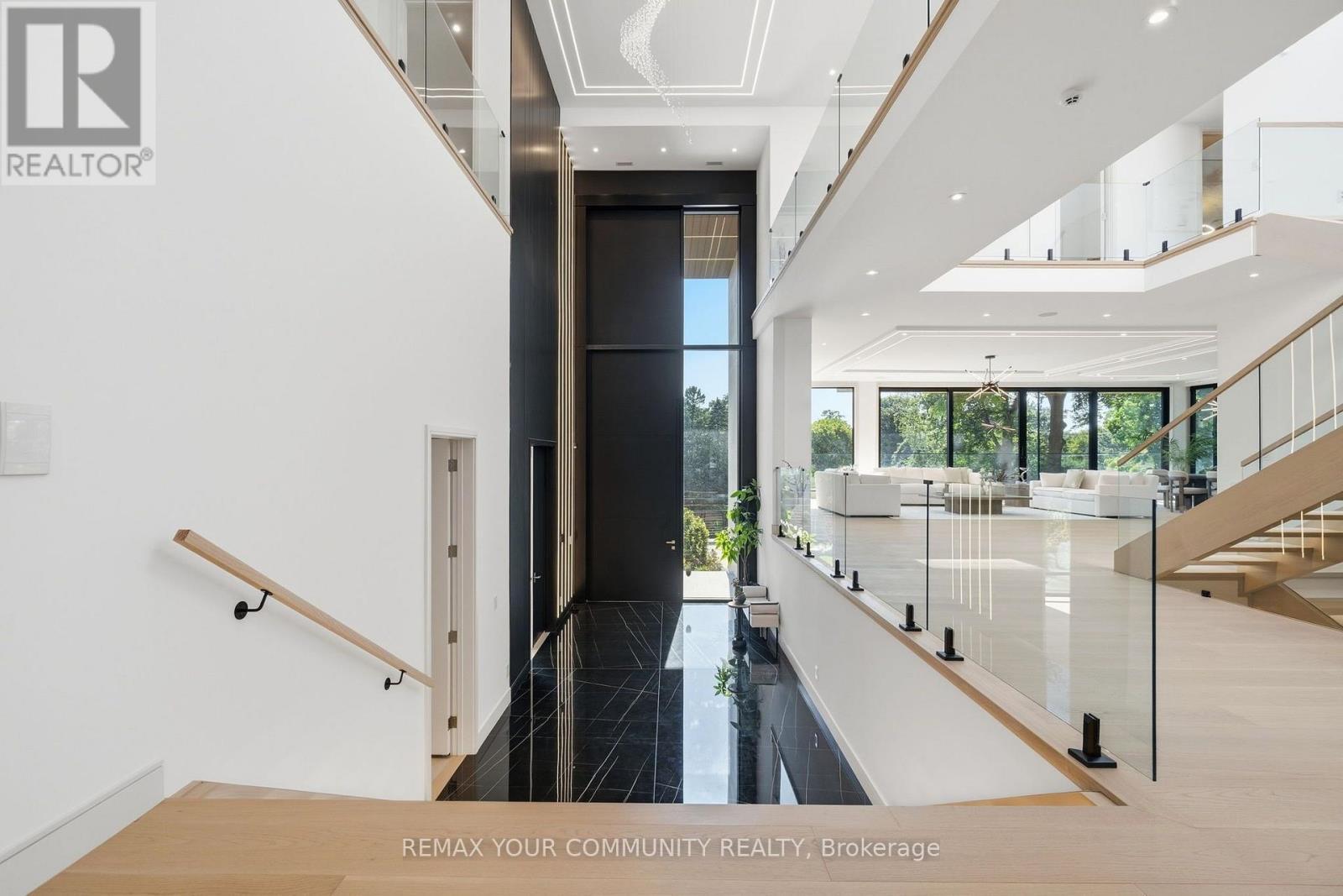 35 Riverside Boulevard, Vaughan, ON - Indoor Photo Showing Other Room