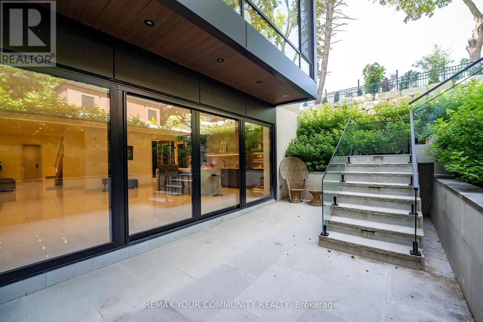 35 Riverside Boulevard, Vaughan, ON - Outdoor