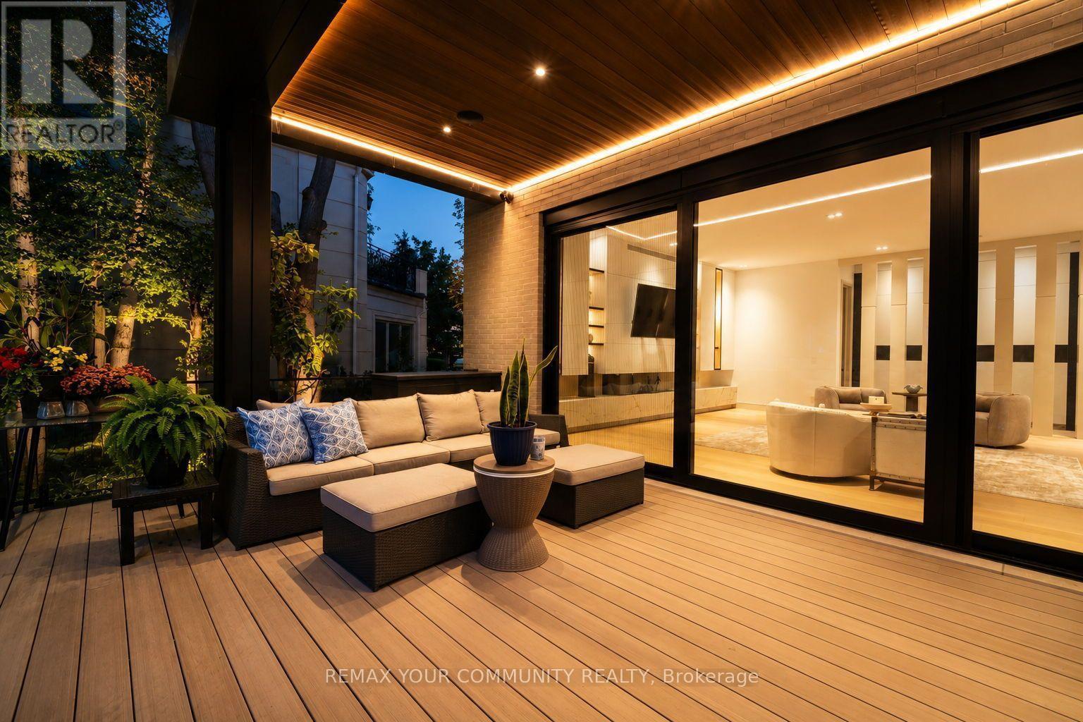 35 Riverside Boulevard, Vaughan, ON - Outdoor With Deck Patio Veranda With Exterior
