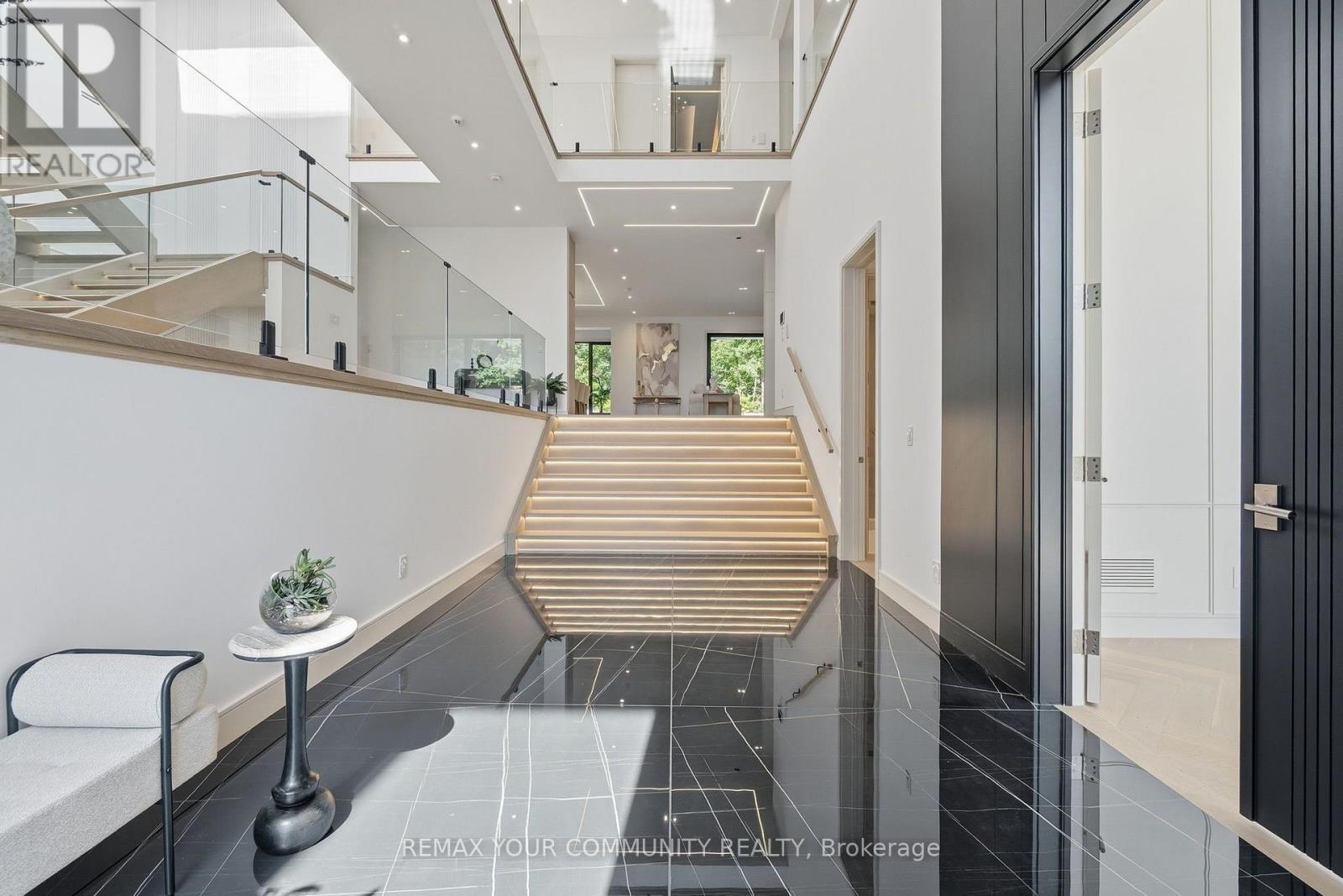 35 Riverside Boulevard, Vaughan, ON - Indoor