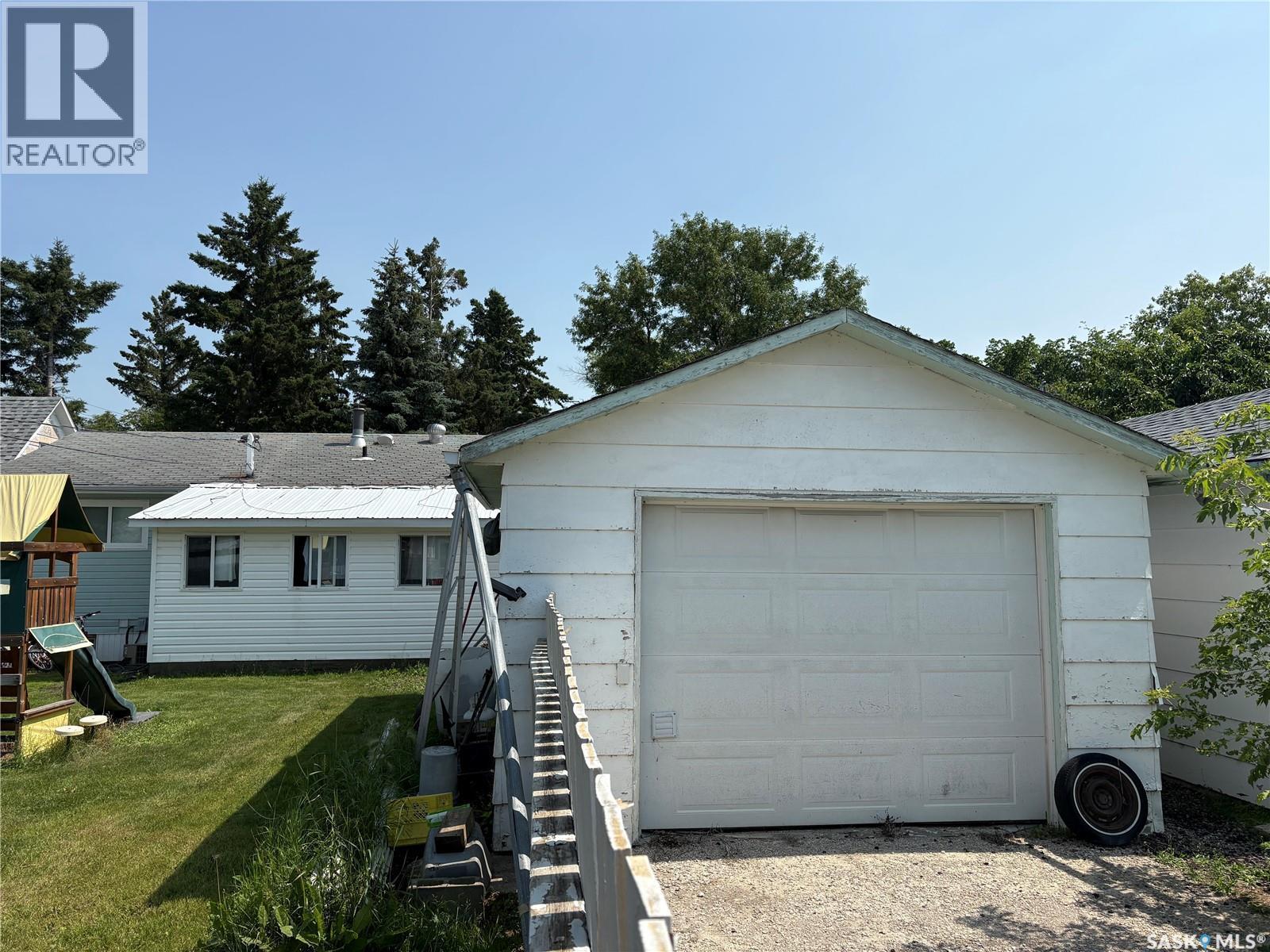 129 3Rd Street Ne, Wadena, SK - Outdoor