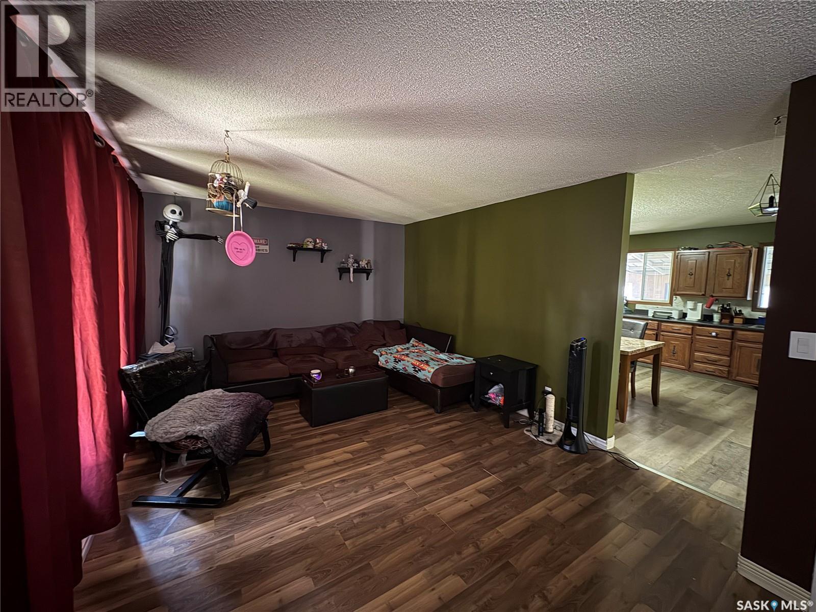 129 3Rd Street Ne, Wadena, SK - Indoor Photo Showing Other Room