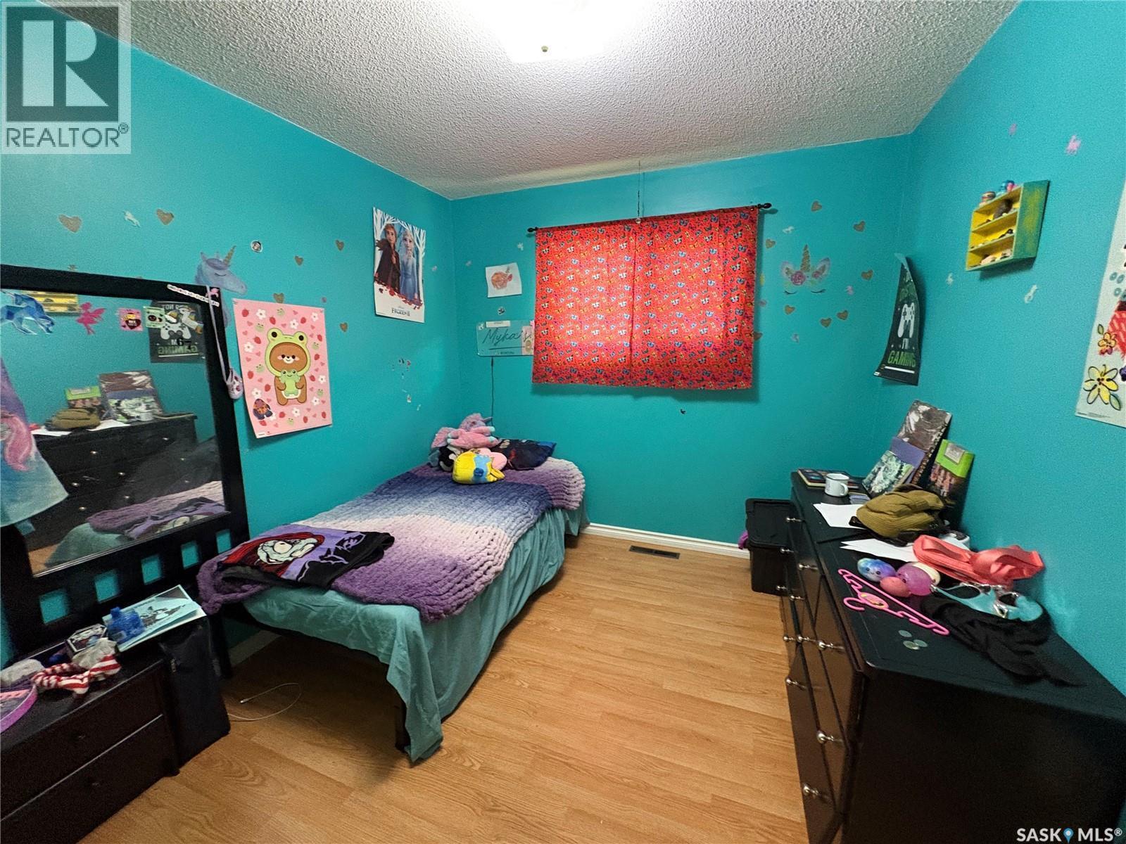 129 3Rd Street Ne, Wadena, SK - Indoor Photo Showing Bedroom