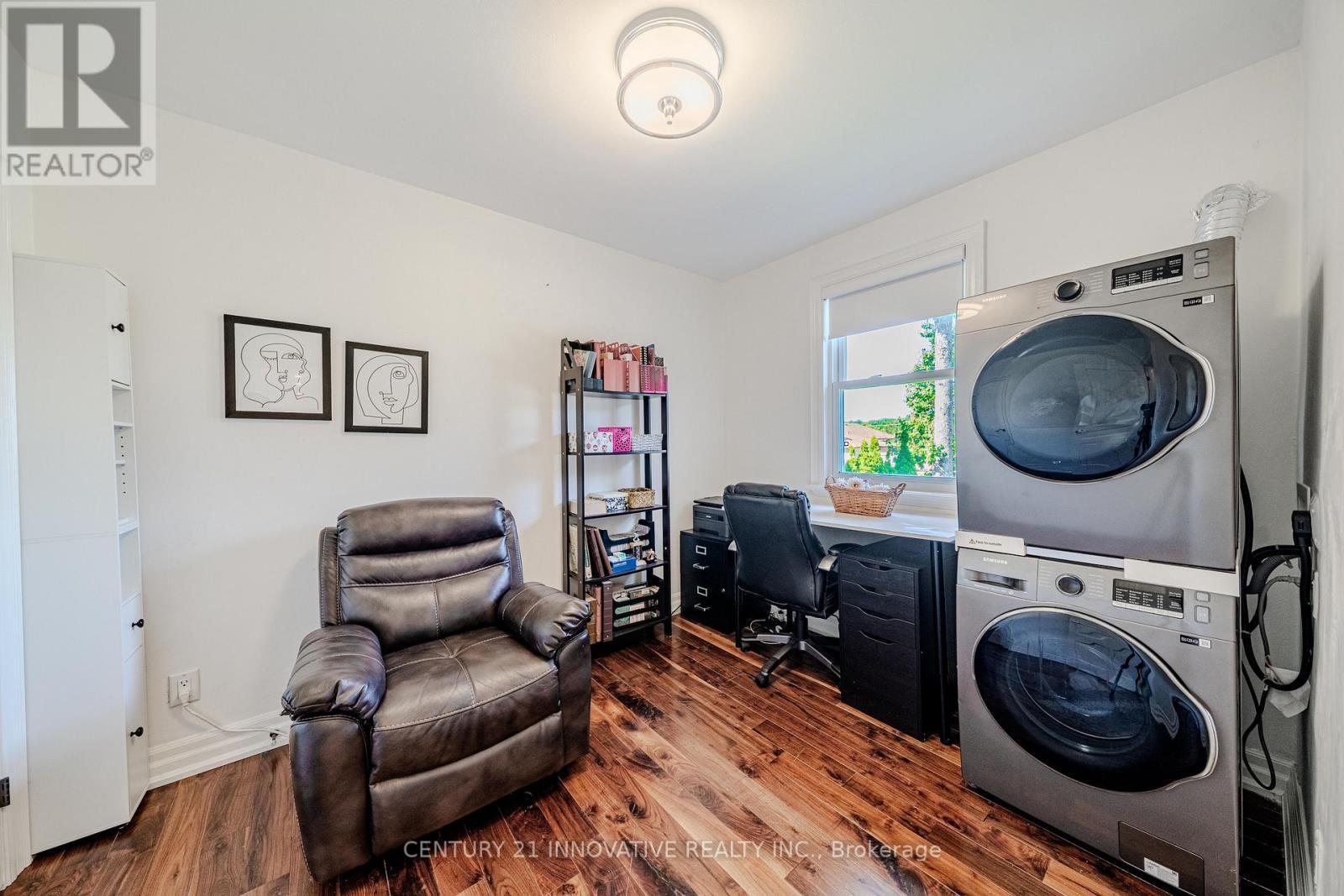 60 Dorking Crescent, Toronto, ON - Indoor Photo Showing Laundry Room