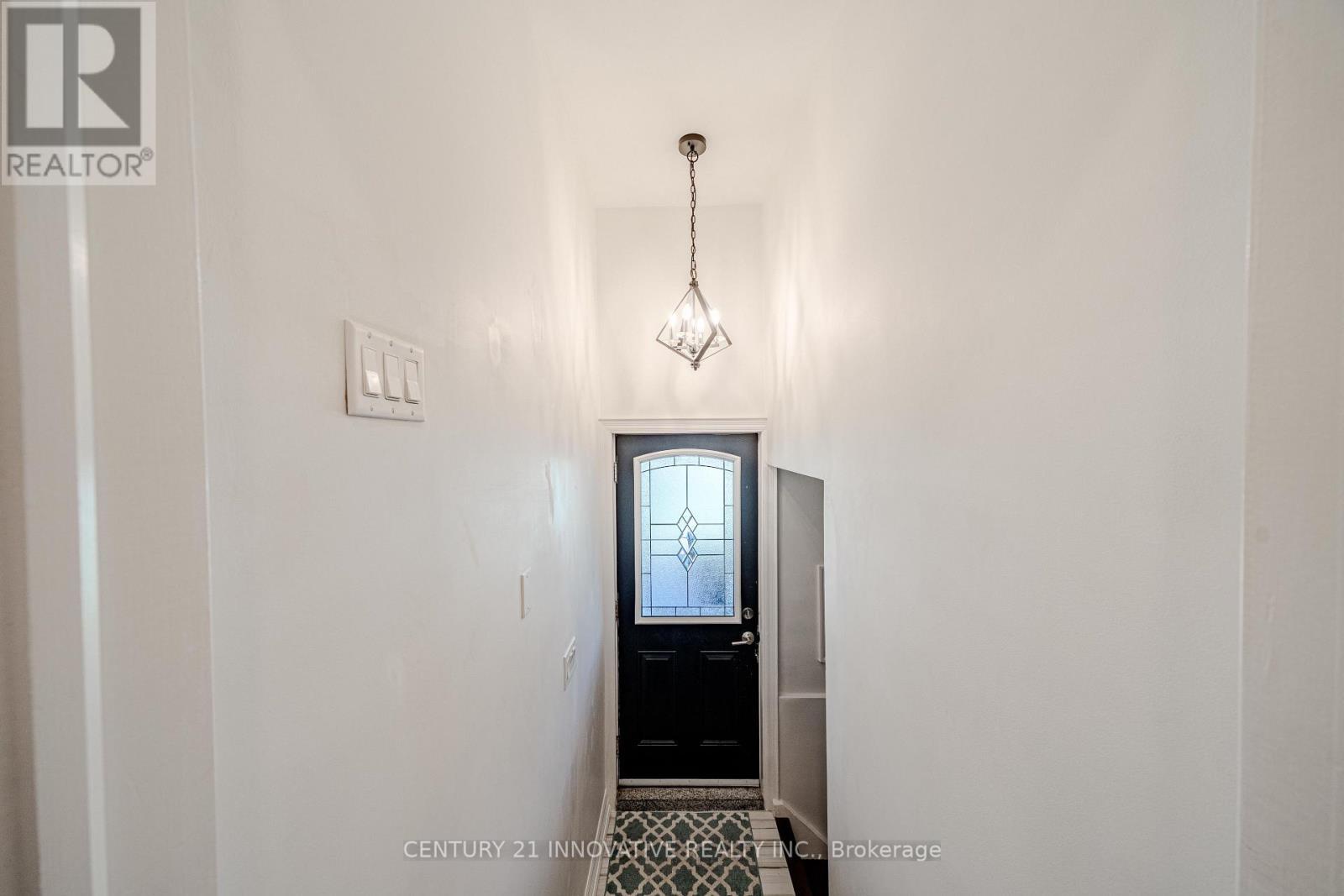 60 Dorking Crescent, Toronto, ON - Indoor Photo Showing Other Room